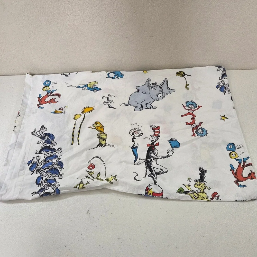 Dr Seuss Characters Standard Pillowcase Cat in the‎ Hat Horton Lorax Thing 1